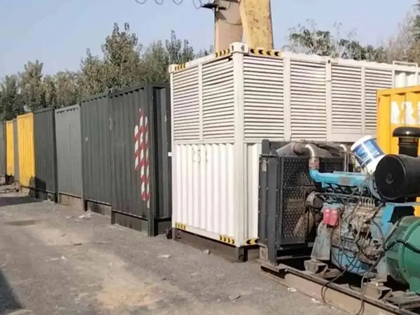 汉阴200KW柴油发电机机组每小时油耗是多少？